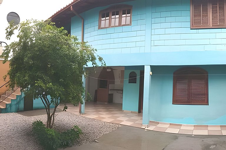 Casa Azul Itaguá-Perto da Orla-Estilo e Conforto